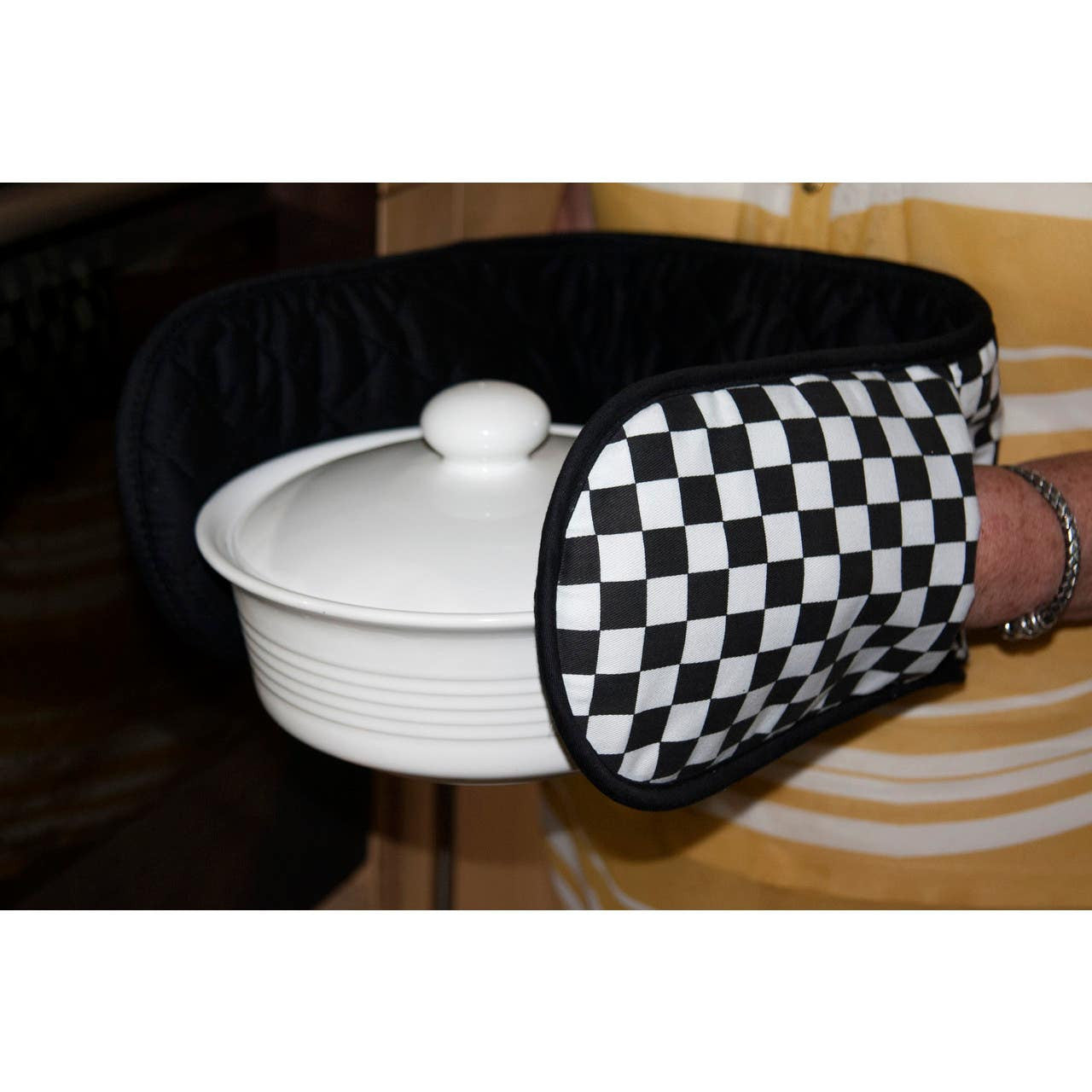 Monochrome Oven Glove | Check Mate
