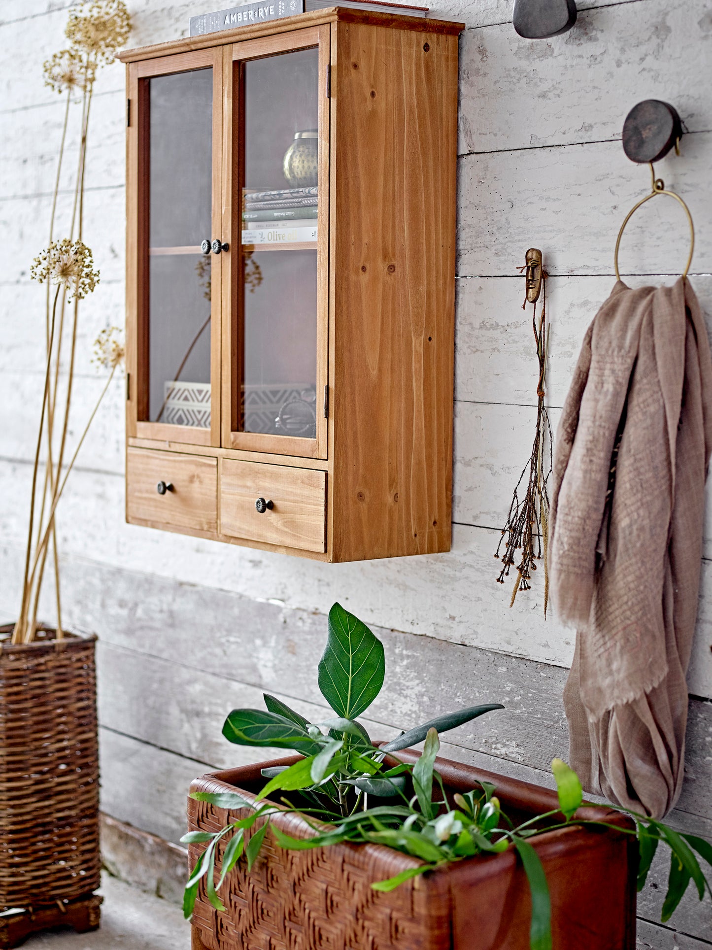 Zigga Hanger, Brass