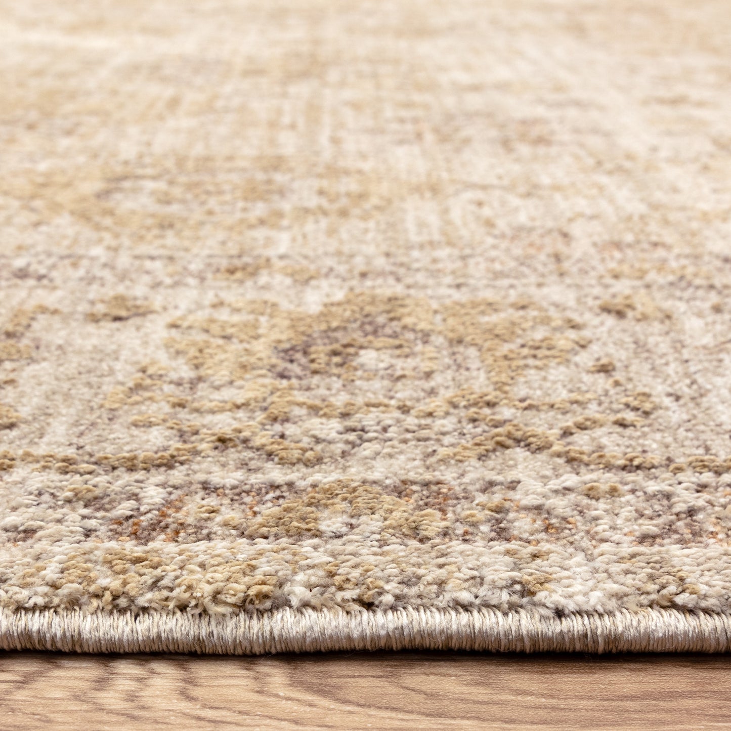 Heriz Ornate Rug (Beige)
