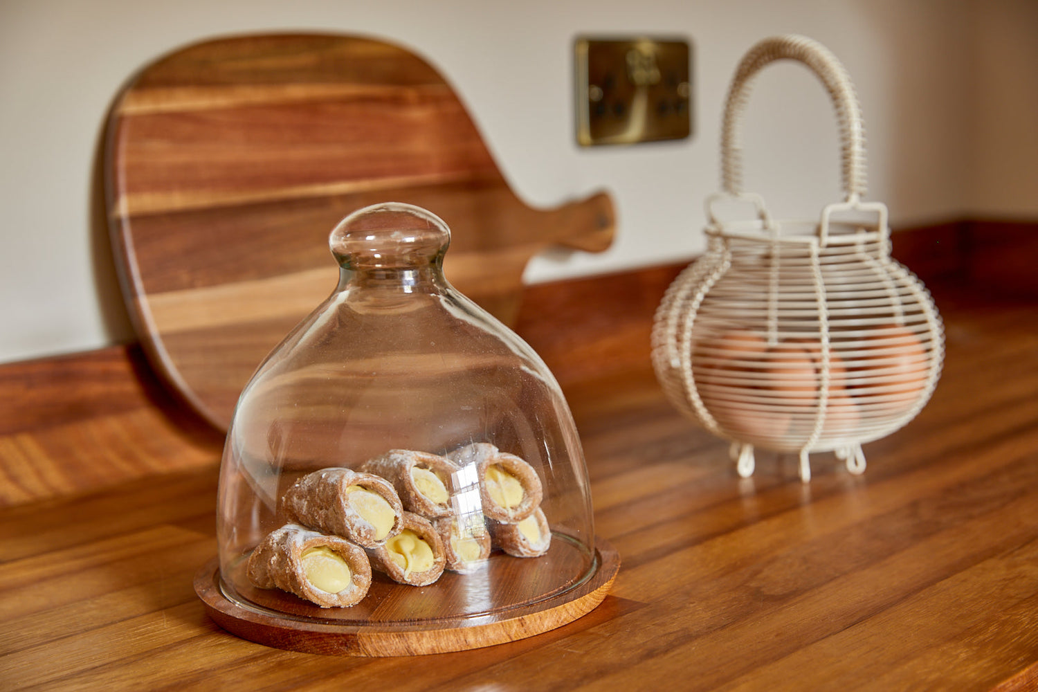 Serving Platters & Containers