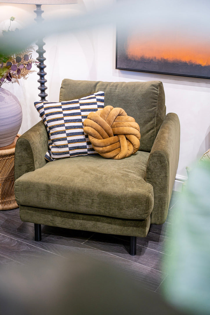 Armchairs & Sofas