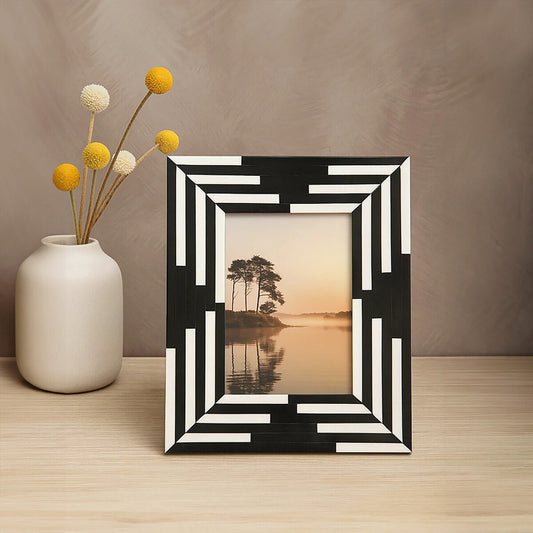 Black & White Stripe Photo Frame 5 x 7