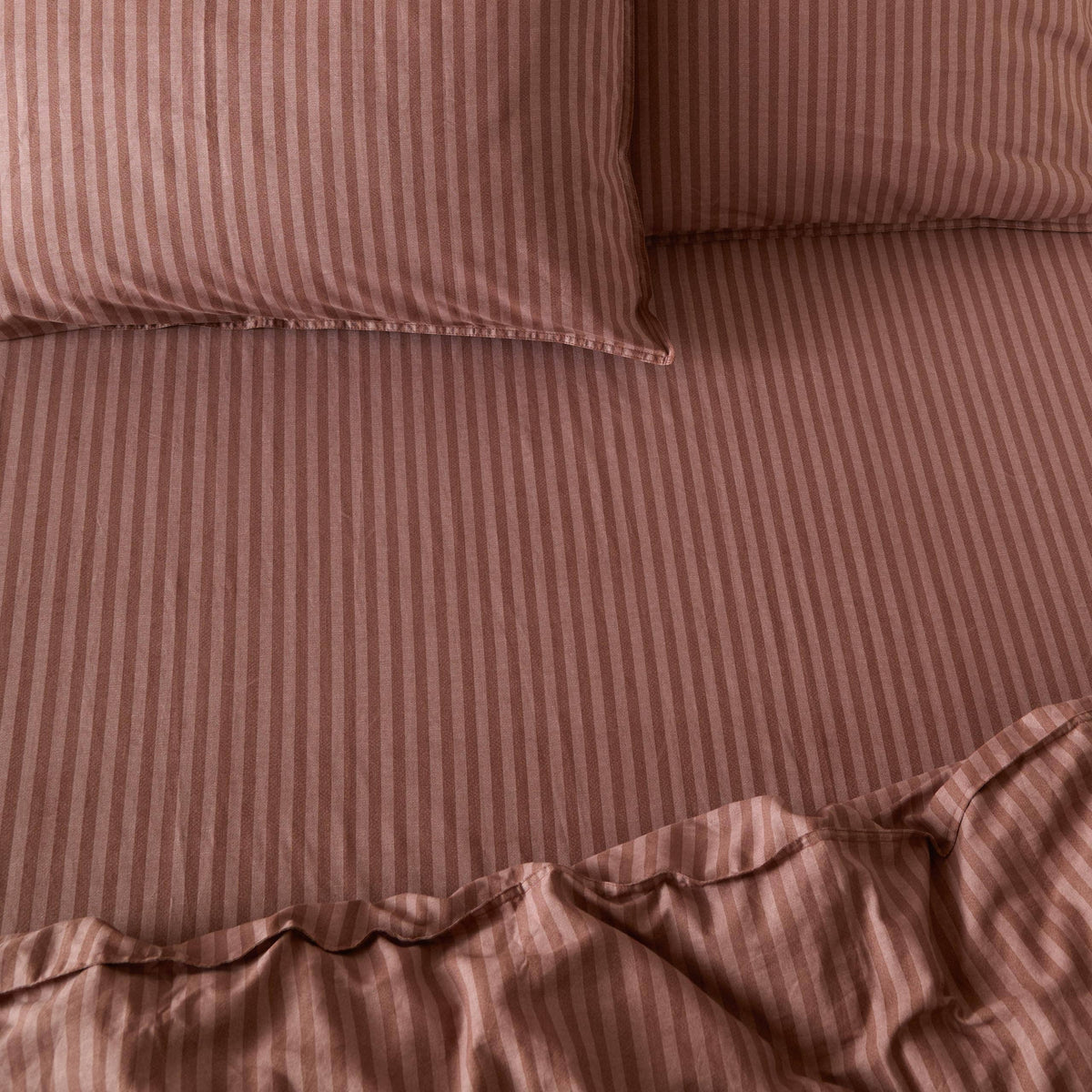 Marlow Stripe Cotton Fitted Bed Sheet Chocolate/Rosewood: Chocolate/Rosewood / King