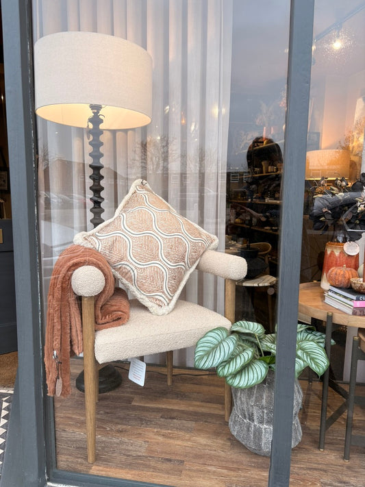 Ridged Floor Lamp with Shade