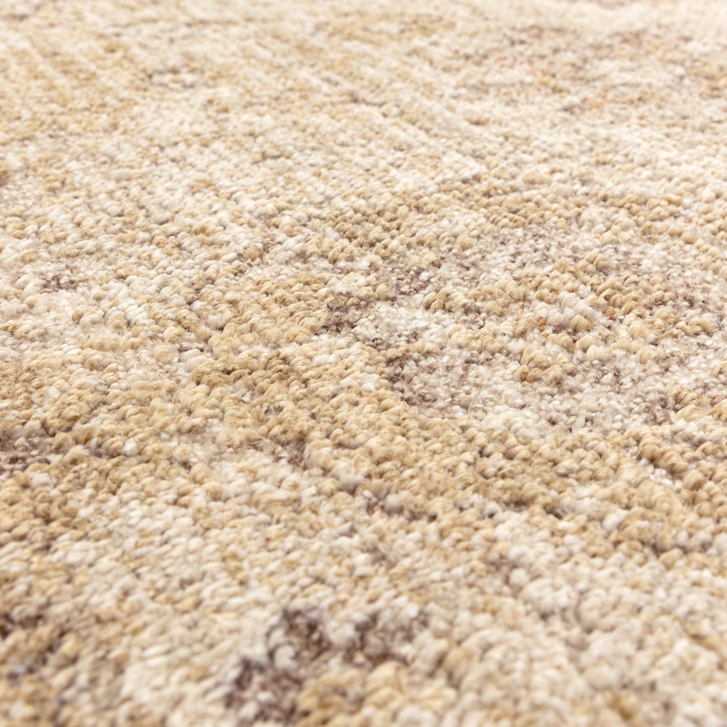 Heriz Ornate Rug (Beige)