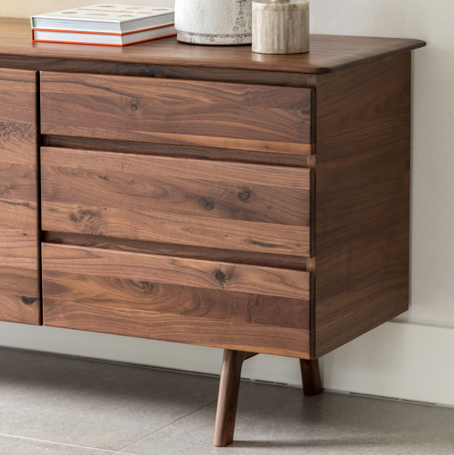 Madrid Sideboard - 2 Door 3 Drawer (walnut)