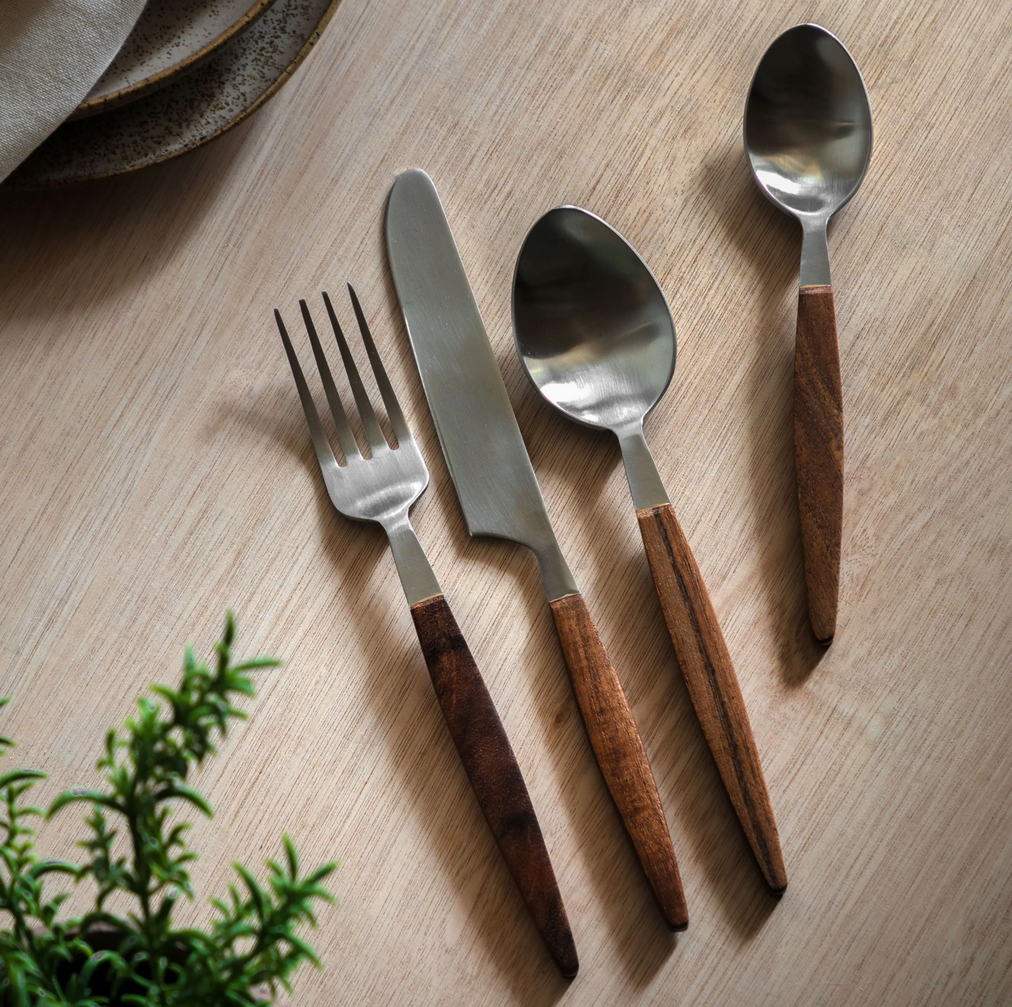 Adra Cutlery Set (16 Piece)