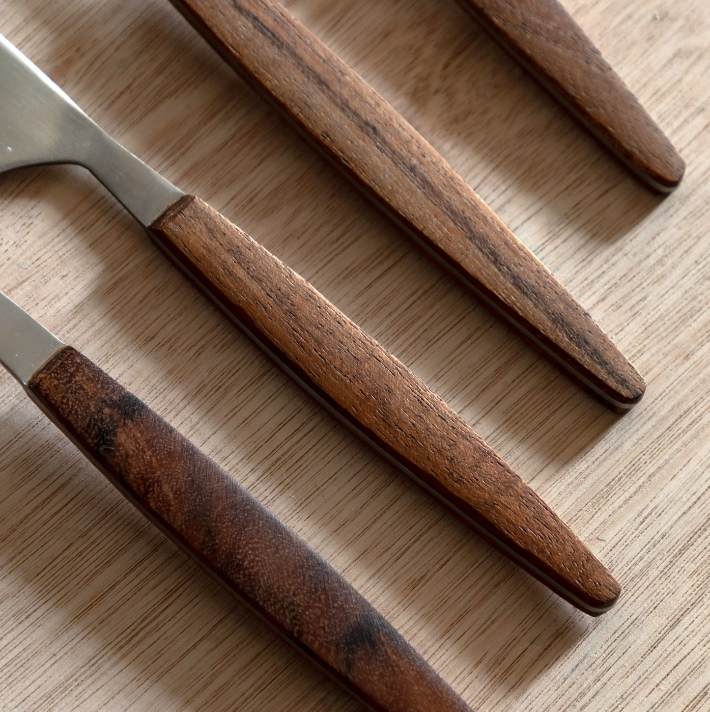 Adra Cutlery Set (16 Piece)
