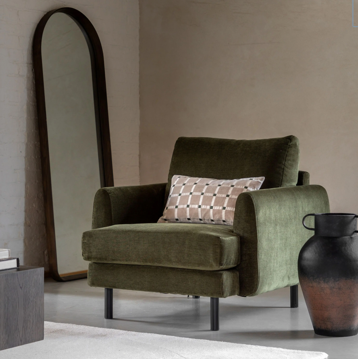 Clerkenwell Armchair (Verona Seaweed)