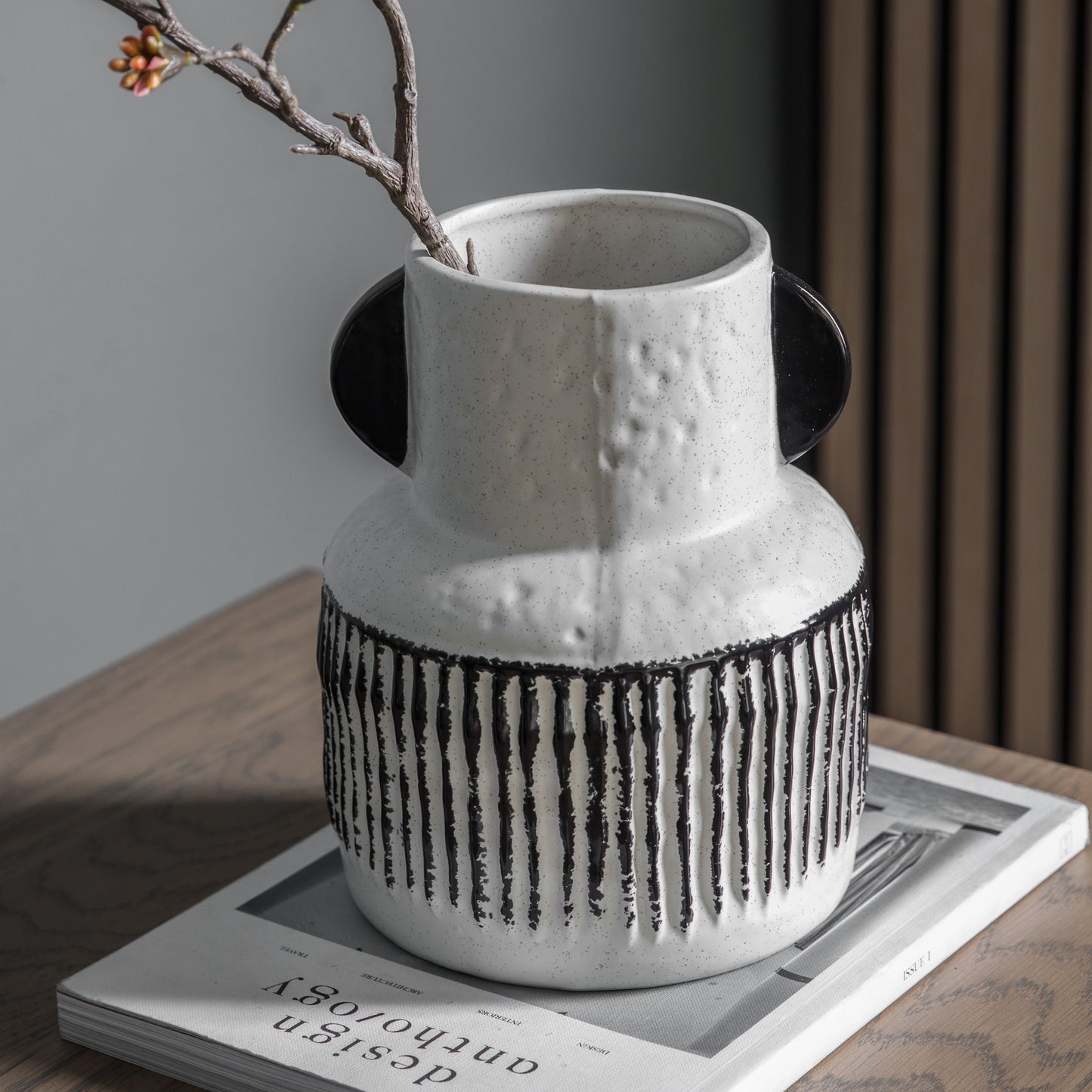 Seki Monochrome Vase (small)
